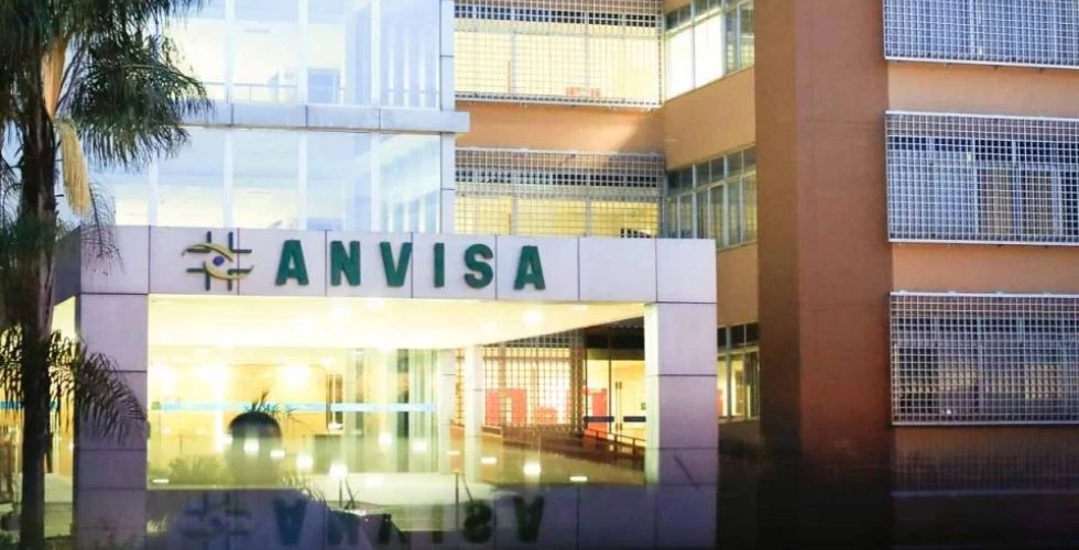 Xadrez Político na ANVISA: Políticos e Indústria discutem renovação na Diretoria.