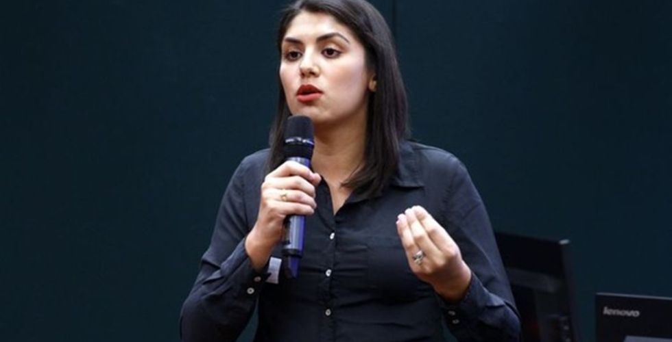 Alícia Krüger, farmacêutica travesti, assume novo cargo no Ministério da Saúde