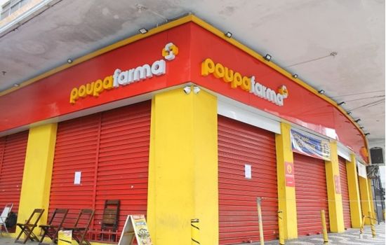 Rede de farmácias encerra atividades e fica devendo funcionários