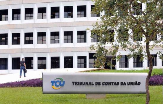 TCU aponta ilegalidade na distribuição de cloroquina com dinheiro do SUS