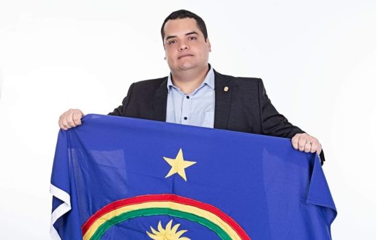Conselheiro ganha na Justiça o direito de pagar Anuidades do CRF mais baratas