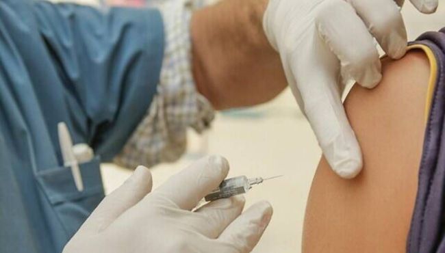 Pessoas vacinadas podem transmitir ou contrair nova Covid-19?