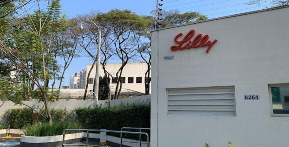 Quando o fiscal se reúne com o beneficiado: a crise de credibilidade envolvendo Anvisa, INCQS, o mercado bilionário da tirzepatida e os análogos de GLP-1/GIP
