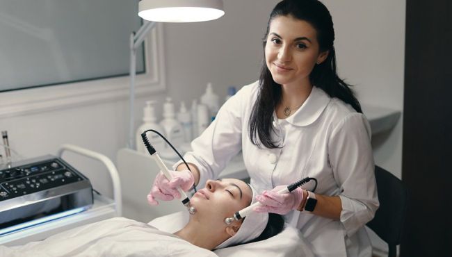 Como é a atuação do farmacêutico no tratamento de rugas verticais
