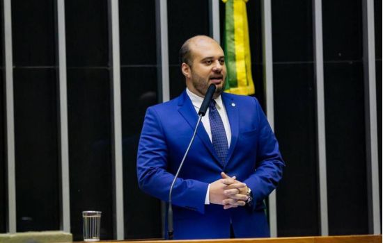 Congresso discute crédito para universitários, mas exclui alunos de Farmácia