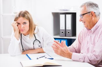 Prescrição ilegível: sintoma de uma medicina boçal