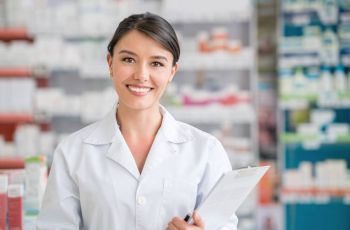 Farmacêutico é um peso burocrático para farmácias?