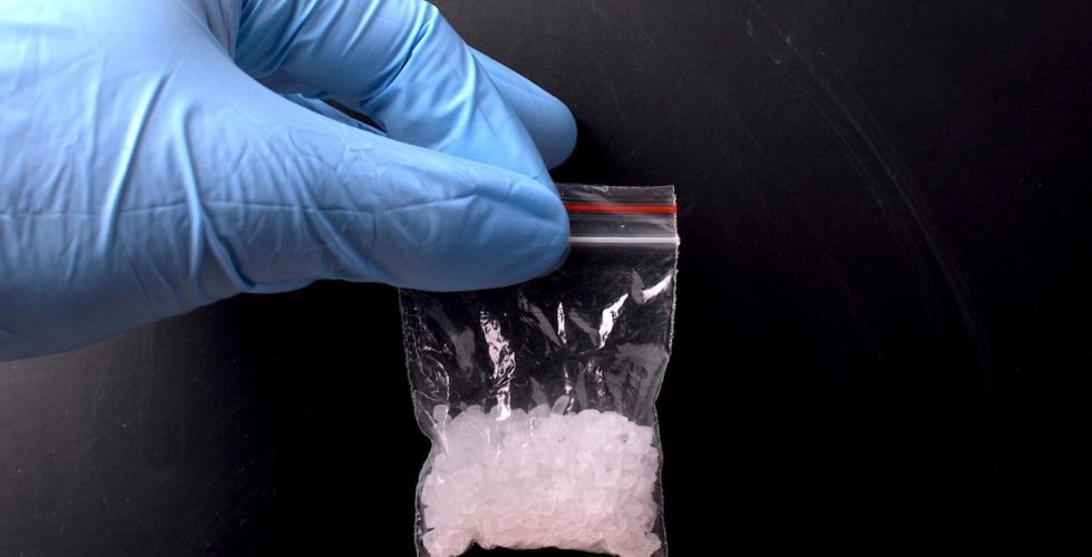 Tráfico de metanfetamina explode no Brasil, impulsionado por laboratórios clandestinos