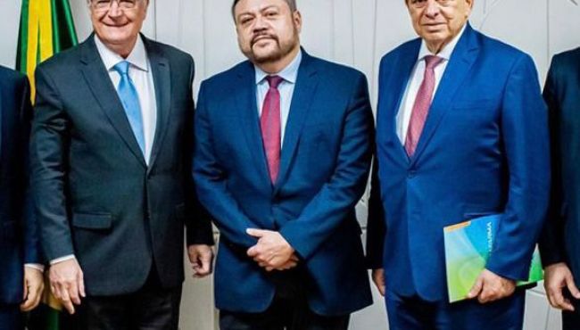 ABRAFARMA faz Lobby com o Governo Federal para estabelecer pautas "anti-farmacêutico"