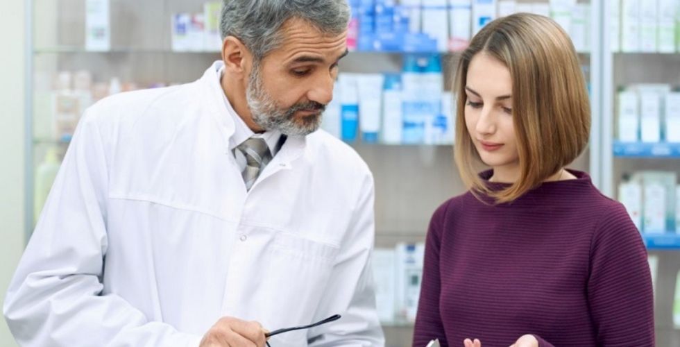 Novas diretrizes e protocolos clínicos redesenham a atuação do farmacêutico clínico