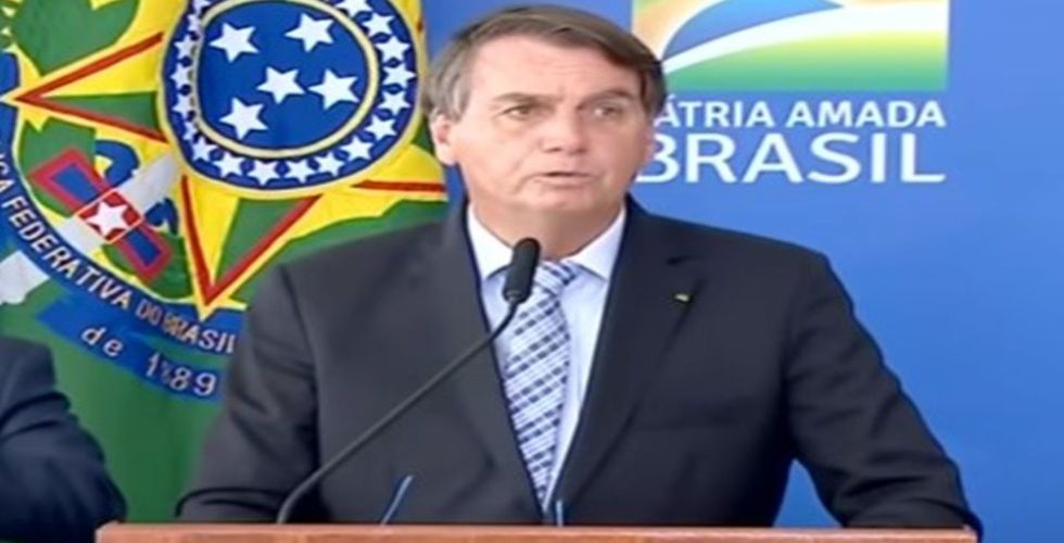 Retenção de receita para cloroquina e ivermectina vai cair, diz Bolsonaro. Anvisa nega