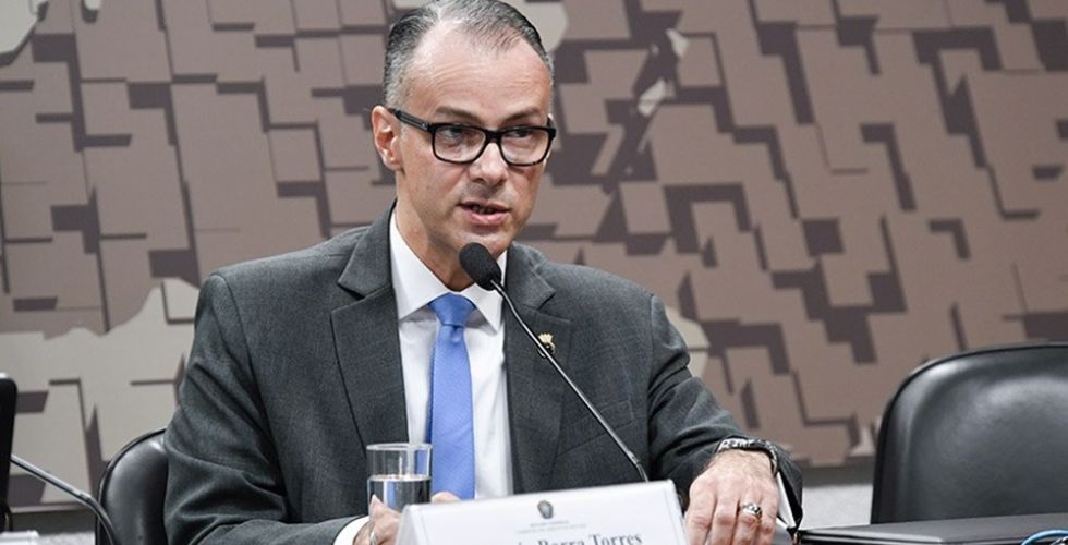 Tempo de vigência no cargo de novo Diretor-Presidente da Anvisa gera debate