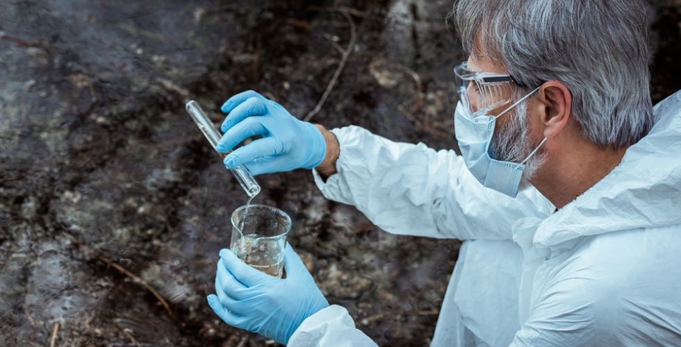 A CARREIRA DO FARMACÊUTICO AMBIENTAL