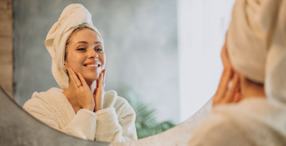 Professora do ICTQ alerta que o excesso de skincare pode causar irritações e agravar problemas de pele