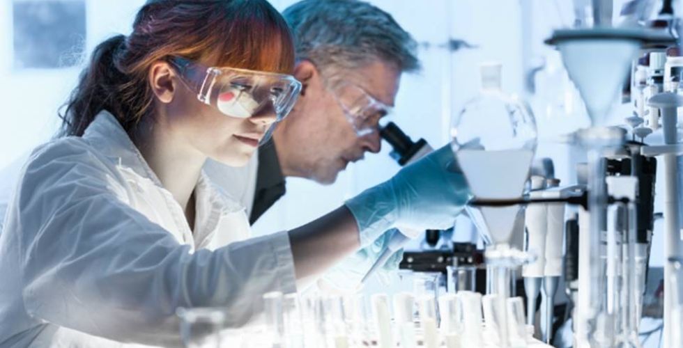 Empresas farmacêuticas criam fundo de US$ 1 bilhão para combater superbactérias