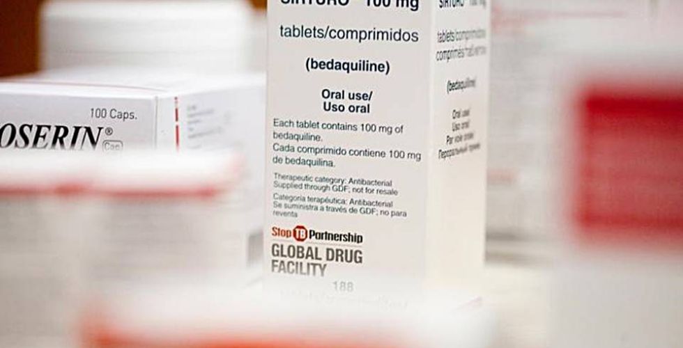 Johnson & Johnson vai reduzir preço de medicamento para tuberculose