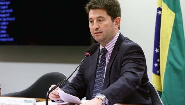 Congresso discute pena de 30 anos para quem falsificar medicamentos