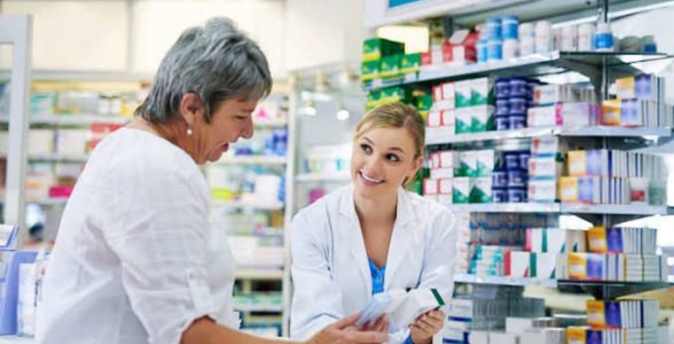 Reajuste de até 3,81% dos medicamentos ainda pesa e o farmacêutico sustenta a adesão terapêutica