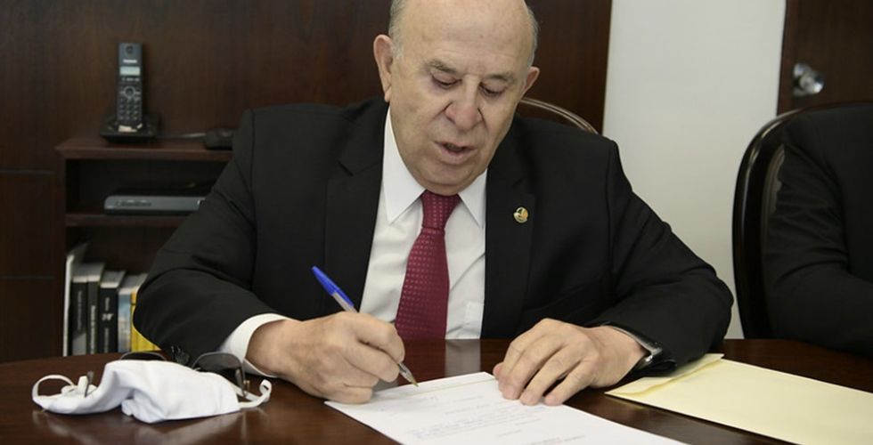 Senador pede mais rigor na fiscalização dos preços de medicamentos