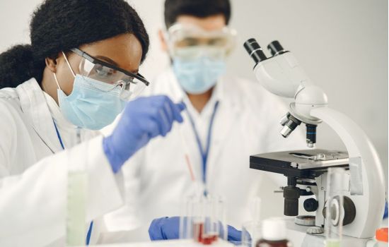 Nova indústria farmacêutica vai gerar 700 empregos em MG