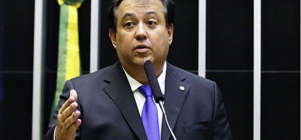 Nova lei estabelece entrega de medicamentos a grupo de risco