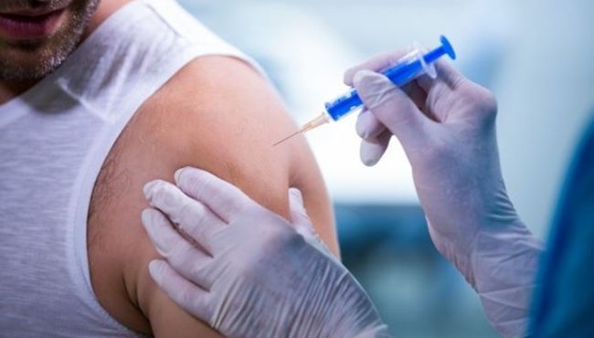 Covid-19: por que a vacinação para a mesma idade muda entre Estados