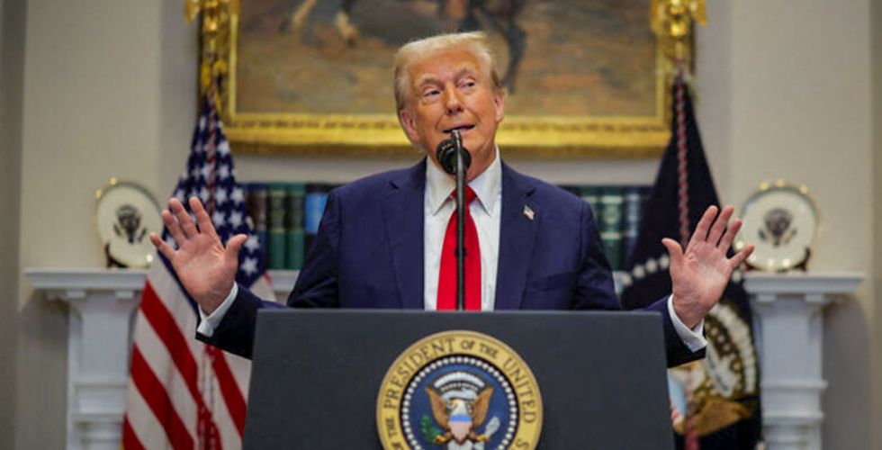 Trump anuncia sua própria plataforma para venda direta de medicamentos nos EUA.