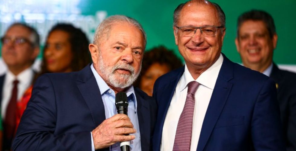 Governo Federal destina R$ 4,2 bilhões para investimentos na indústria farmacêutica e fortalecimento do SUS