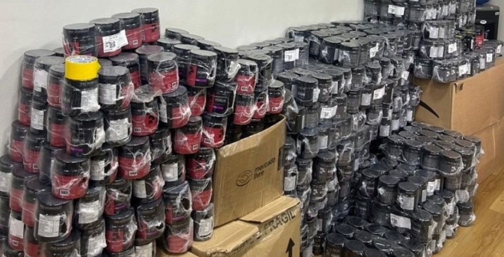 Polícia desmantela esquema de venda e adulteração de suplementos alimentares fora da validade