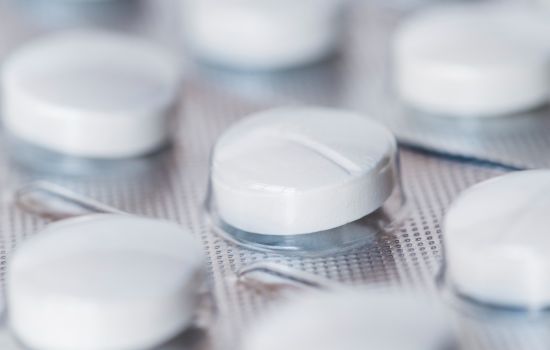 Anvisa aprova medicamento inovador para tipo de câncer de pulmão