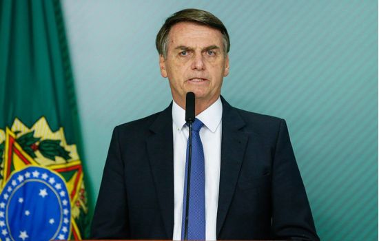 Anvisa suspende estudos da Coronavac; Bolsonaro diz que ‘ganhou mais uma’