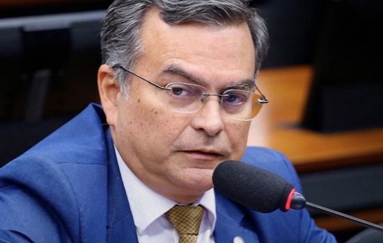 PL da Estética entra em revisão com foco na multiprofissionalidade e garante a atuação do farmacêutico esteta