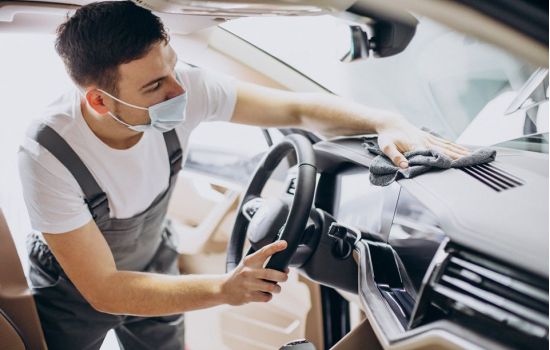 Covid-19: farmacêuticos dão dicas de desinfecção do automóvel