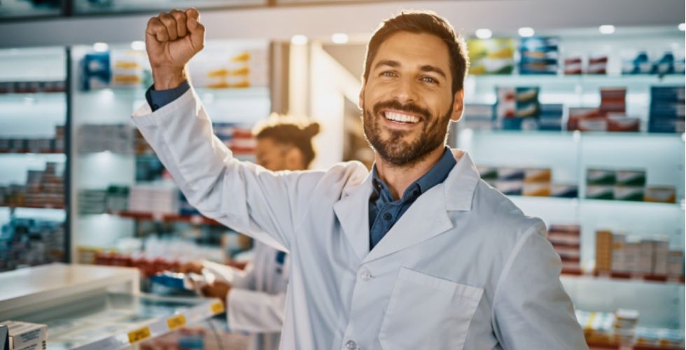 Comissão da Câmara votará nesta terça (25) o projeto que garante o piso para todos os farmacêuticos