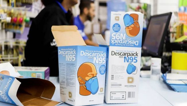 Coronavírus: pacote com 50 máscaras está sendo vendido a quase R$ 800,00