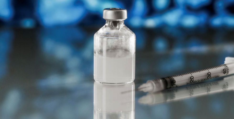 Vacina inédita desenvolvida por inteligência artificial passa no primeiro teste em humanos
