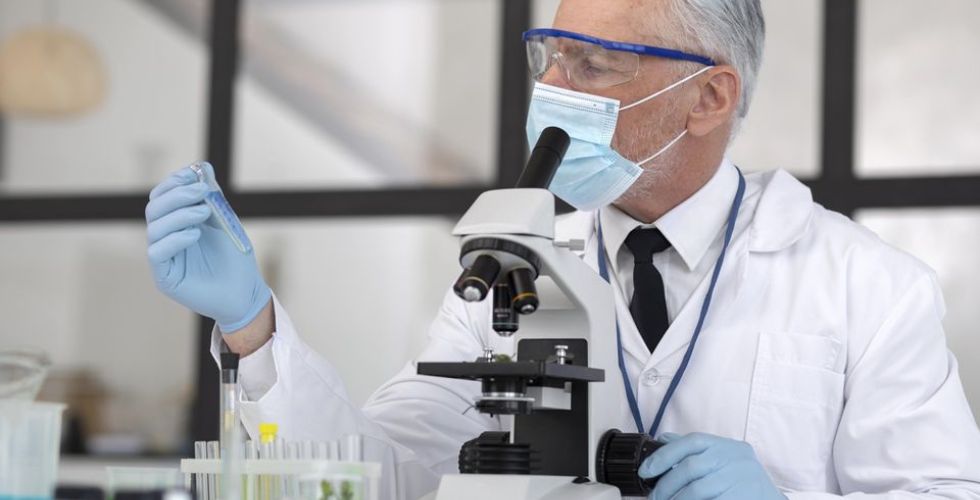 Cientistas israelenses afirmam ter desenvolvido medicamento 100% eficaz contra a Covid-19