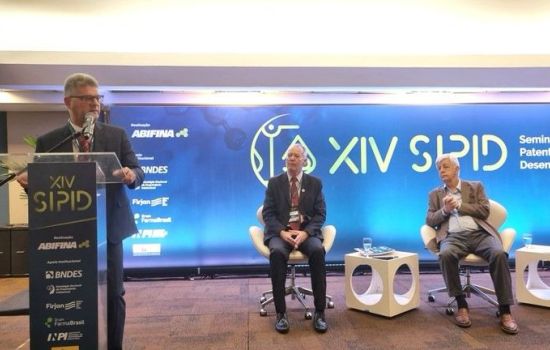 INPI debate inovação e patentes na indústria farmacêutica