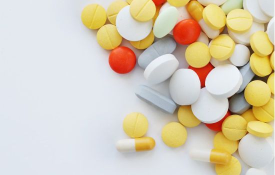 Antimicrobianos e medicamentos de controle especial só podem ser dispensados em UBS por farmacêuticos