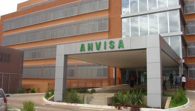 Anvisa age contra manipulados irregulares e alerta para risco de medicamentos falsificados
