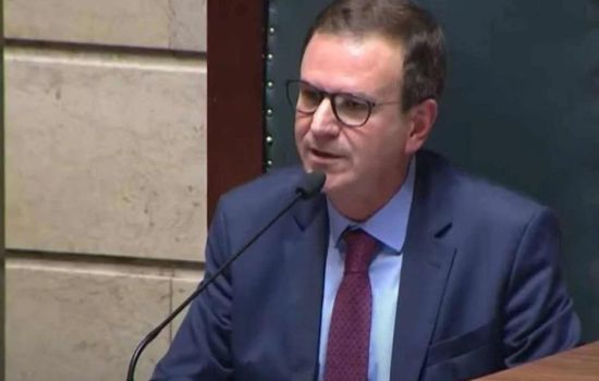 Eduardo Paes reitera compromisso de oferecer genérico do Ozempic durante solenidade de posse.