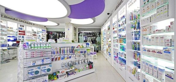 Farmácias: drugstore ou estabelecimentos de saúde?