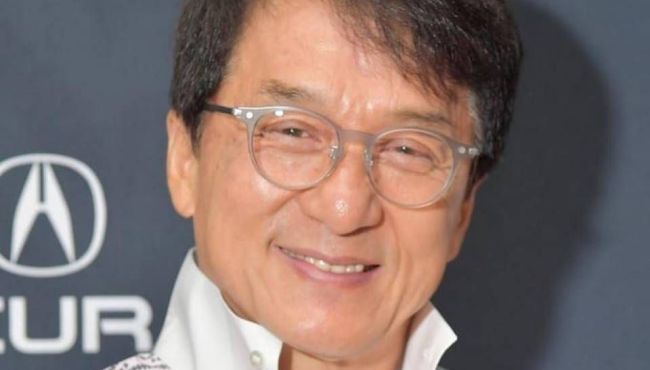 Ator Jackie Chan oferece R$ 615 mil para quem descobrir cura do coronavírus