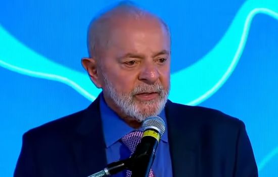Lula critica ANVISA e menciona risco de vidas perdidas por atrasos na liberação de medicamentos