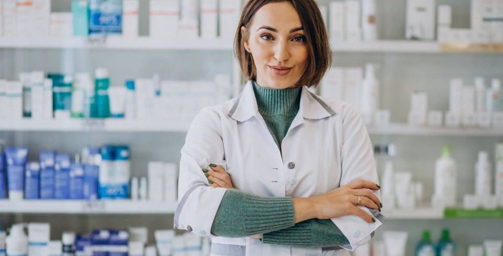 Piso salarial de farmacêuticos pode ser fixado em R$ 8,3 mil, prevê PL