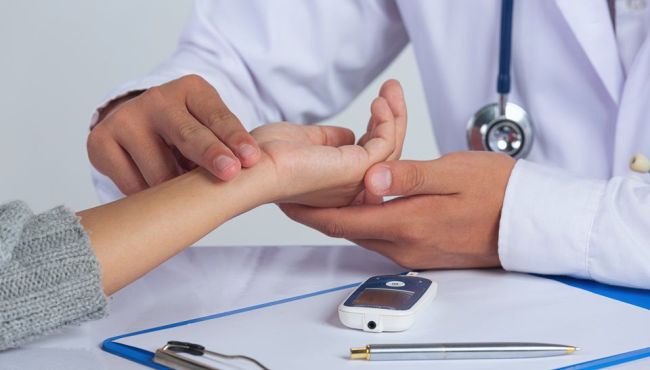 O monitoramento do farmacêutico clínico em dislipidemias e diabetes
