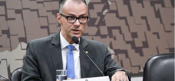 Presidente da Anvisa informa que contraiu coronavírus