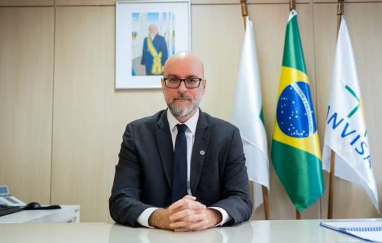 Descompasso em Brasília: presidente da Anvisa se posiciona contra setor magistral, ferindo diretrizes do governo Lula