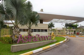 AstraZeneca poderá ter de pagar R$ 1,3 bilhão por atraso na entrega de vacinas