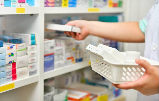 Covid-19: SP investe em vacina, mas faltam medicamentos básicos, como AAS